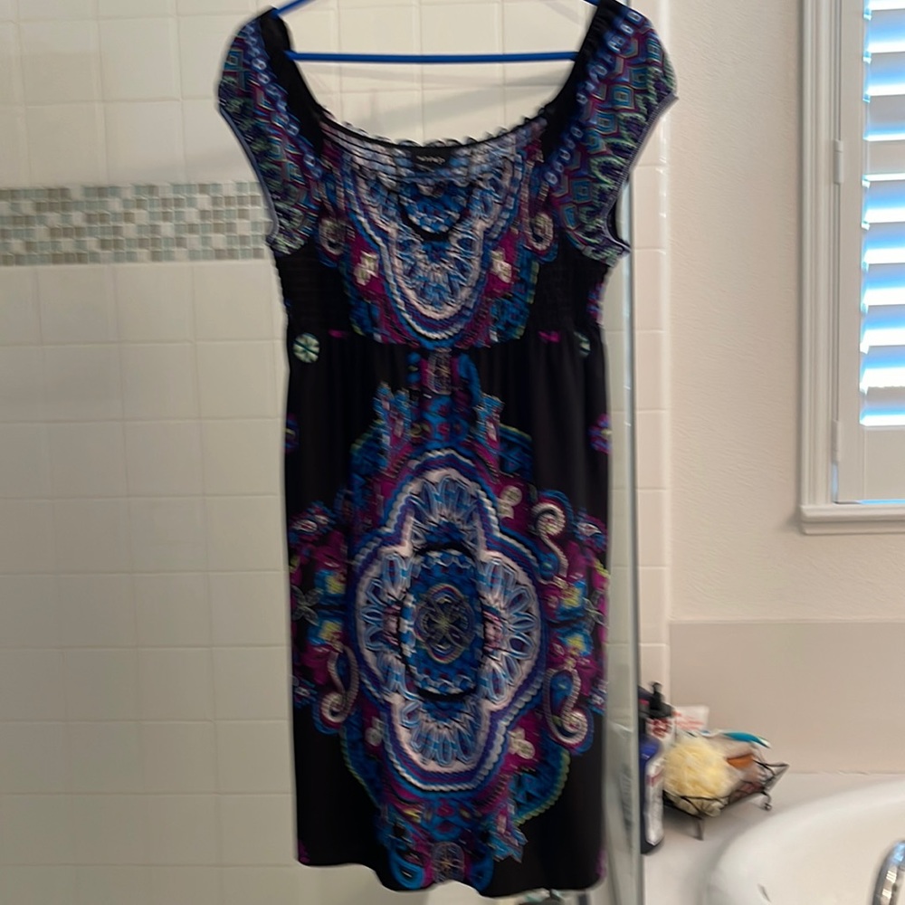 Snap dress XL bright, fun, dress. Gently worn. No snags or sign of wear.